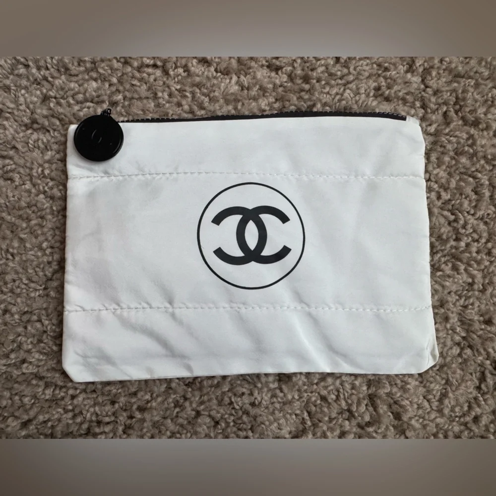 Beauty Make Up Bag/Clutch‎ White & Black CC - New
